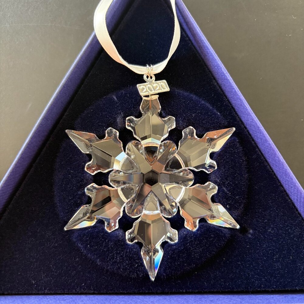 Swarovski 2020 Holiday Annual Edition ornament - Picture 2 of 2